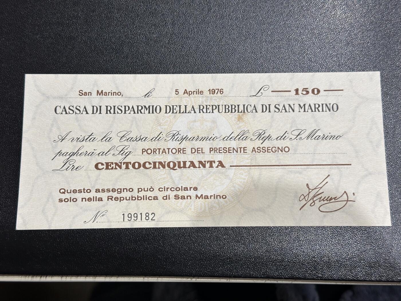 《外钞收藏家》第六百一十期（新年假期场/年后快递恢复正常再发货）（长期征集拍品、欢迎藏友们联系合作） 圣马力诺共和国1976年150里拉官方版钱币稀少 基本全新