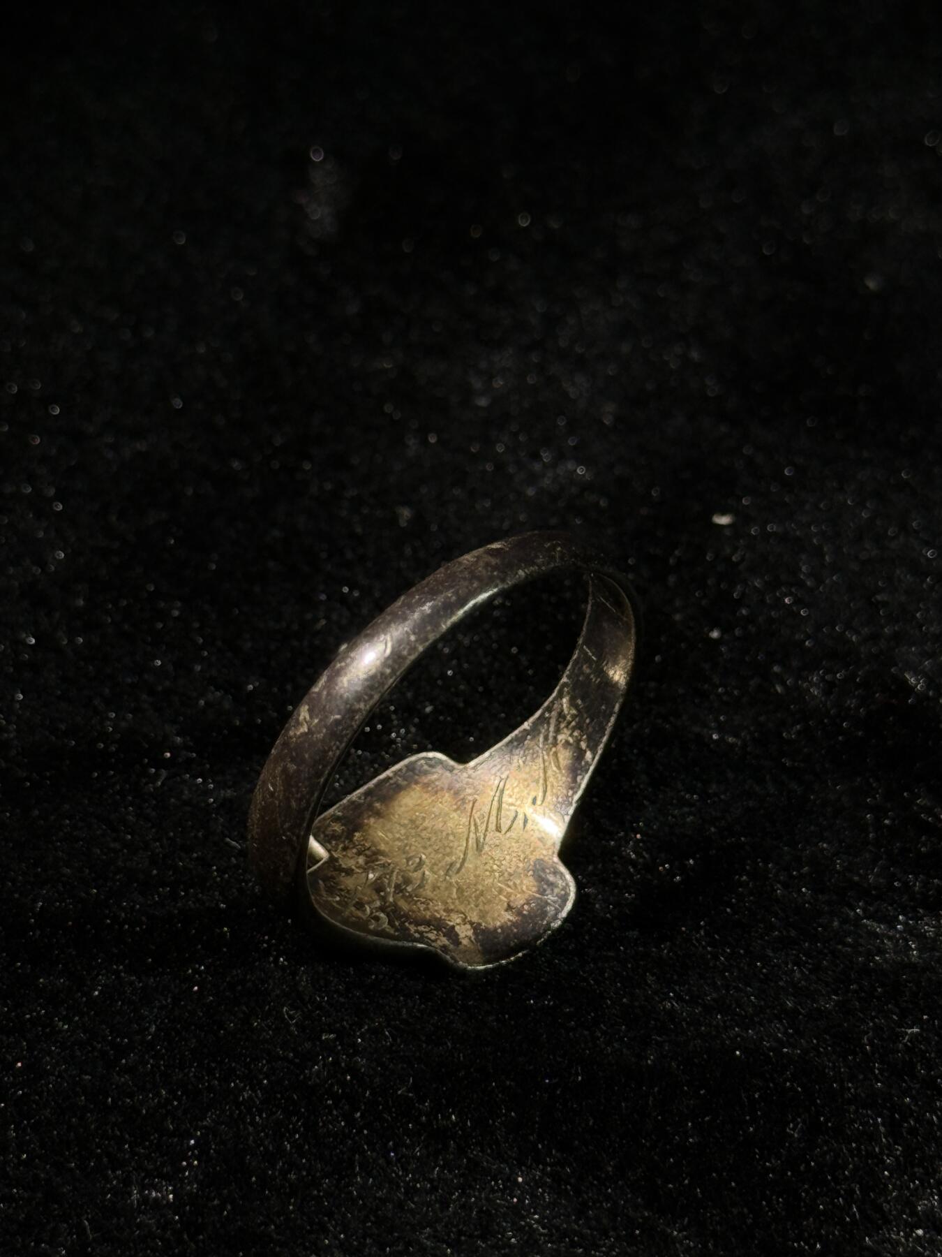 欢庆春节！戎马世界章牌大赏第111期春节大拍 芬兰 帆船运动纪念戒指 银制带标 内侧带铭文 得分排名等等