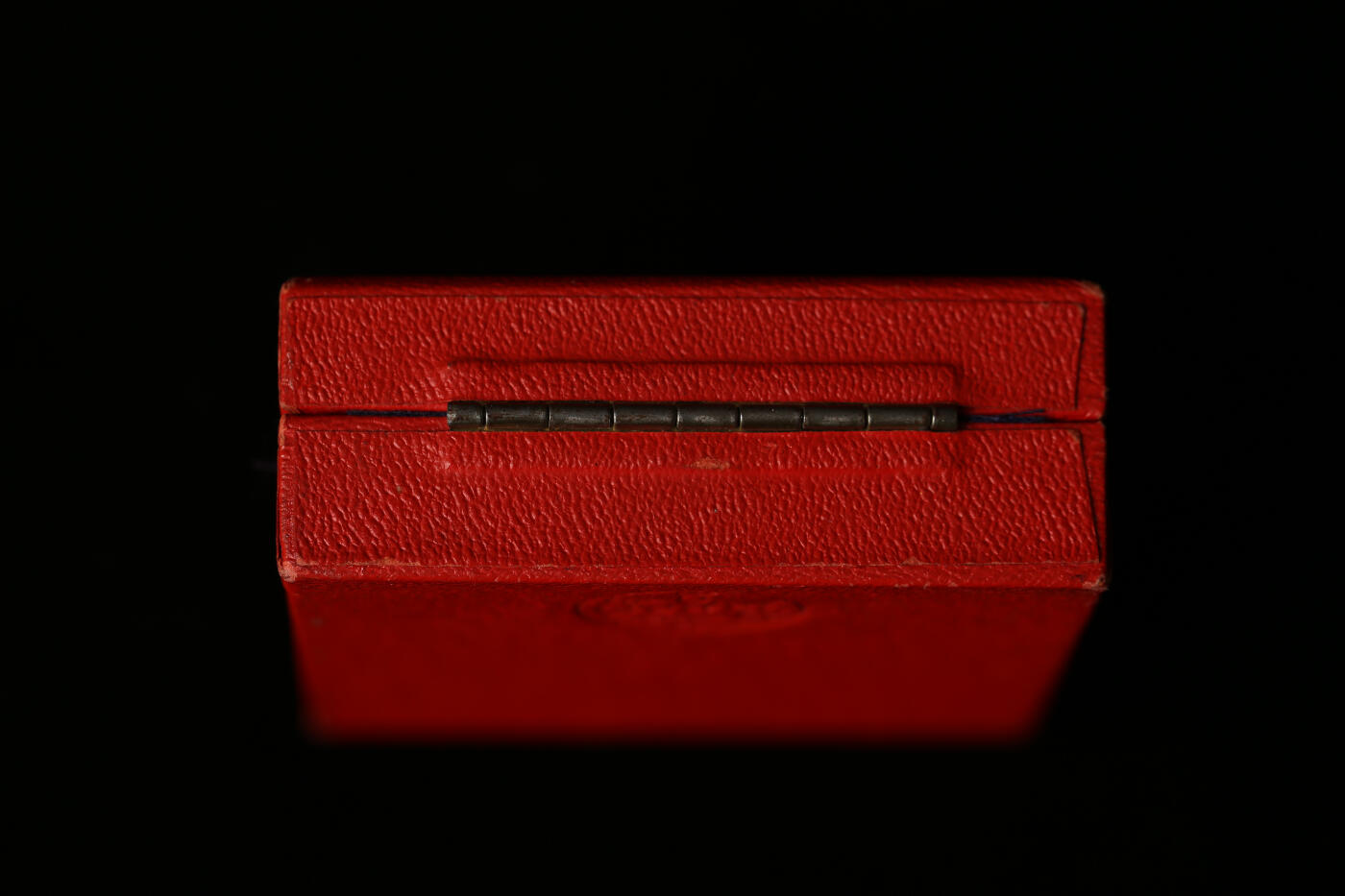 欢庆春节！戎马世界章牌大赏第112期春节大拍  德专场 德三三级社会福利奖章  godet造原盒 盒子底部有godet的厂标戳