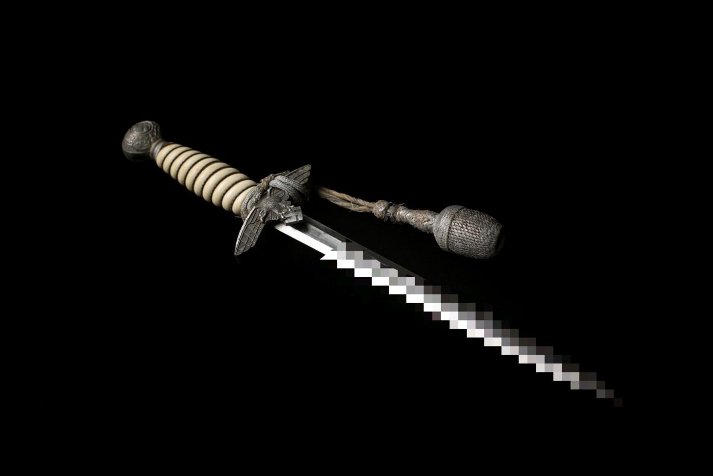 欢庆春节！戎马世界章牌大赏第112期春节大拍  德专场 德国空军军官匕首，配军官剑穗——Schüttelhöfer（Asso）制造，剑身品相很好，剑鞘有凹痕和锈迹