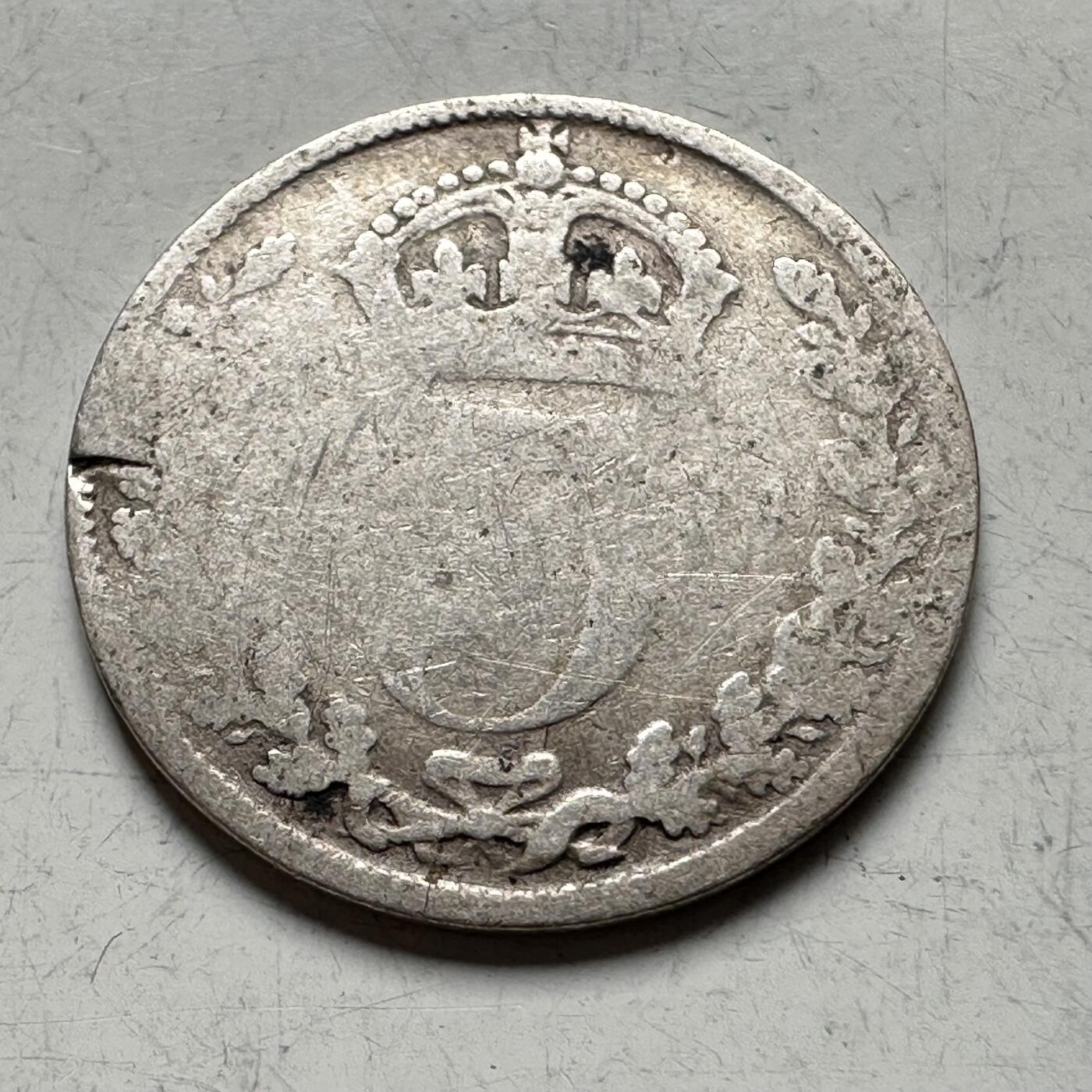 🌹外币初藏🌹🐯2026年第19场 快递已停，正月十五后再发 英国维多利亚三便士银币 92.5%高银 c