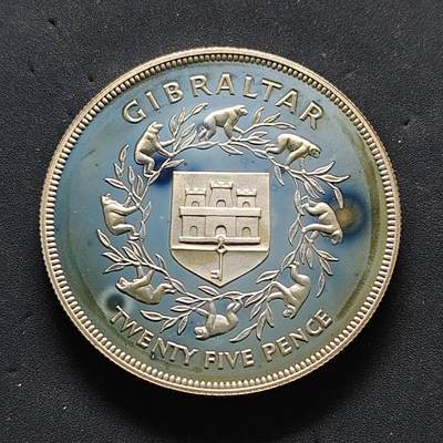 【全场包邮】纯粹捡漏拍503场 - 【女王登基25周年系列】直布罗陀1977年25便士克朗型精制纪念银币【38.5毫米28.28克92.5%】