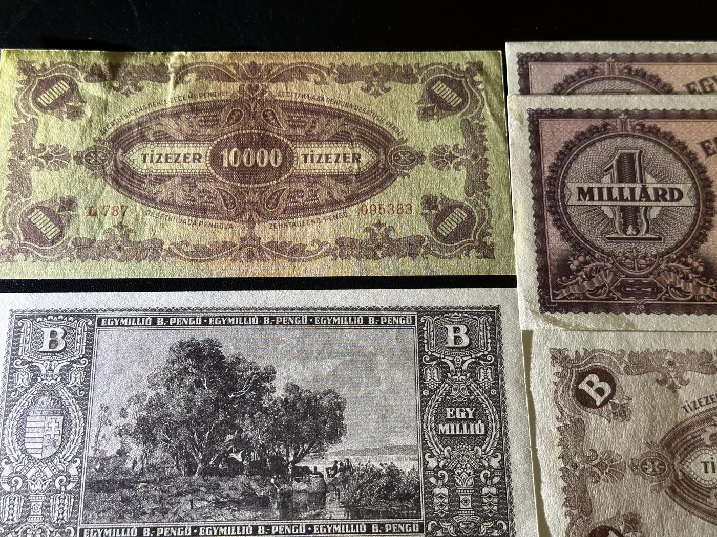 《外钞收藏家》第六百一十期（新年假期场/年后快递恢复正常再发货）（长期征集拍品、欢迎藏友们联系合作）