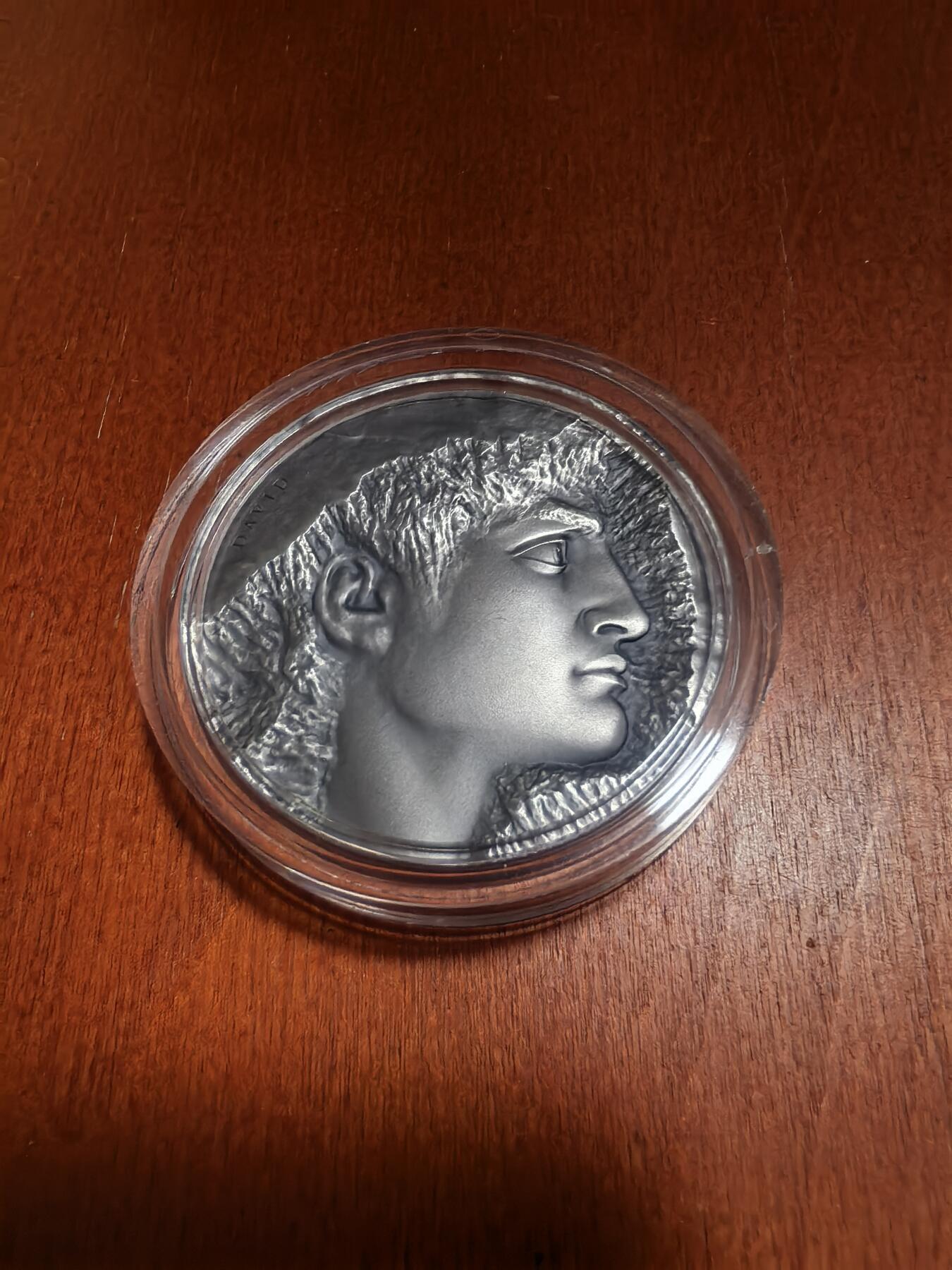 长老汇蛇年精选第一百场拍卖 2022纽埃大卫5元仿古高浮雕银币，2盎司999银，盒证全，500枚，立陶宛造币厂