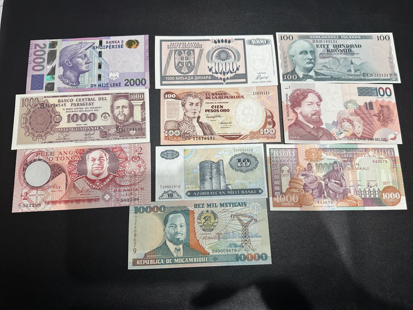 《外钞收藏家》第六百一十期（新年假期场/年后快递恢复正常再发货）（长期征集拍品、欢迎藏友们联系合作）