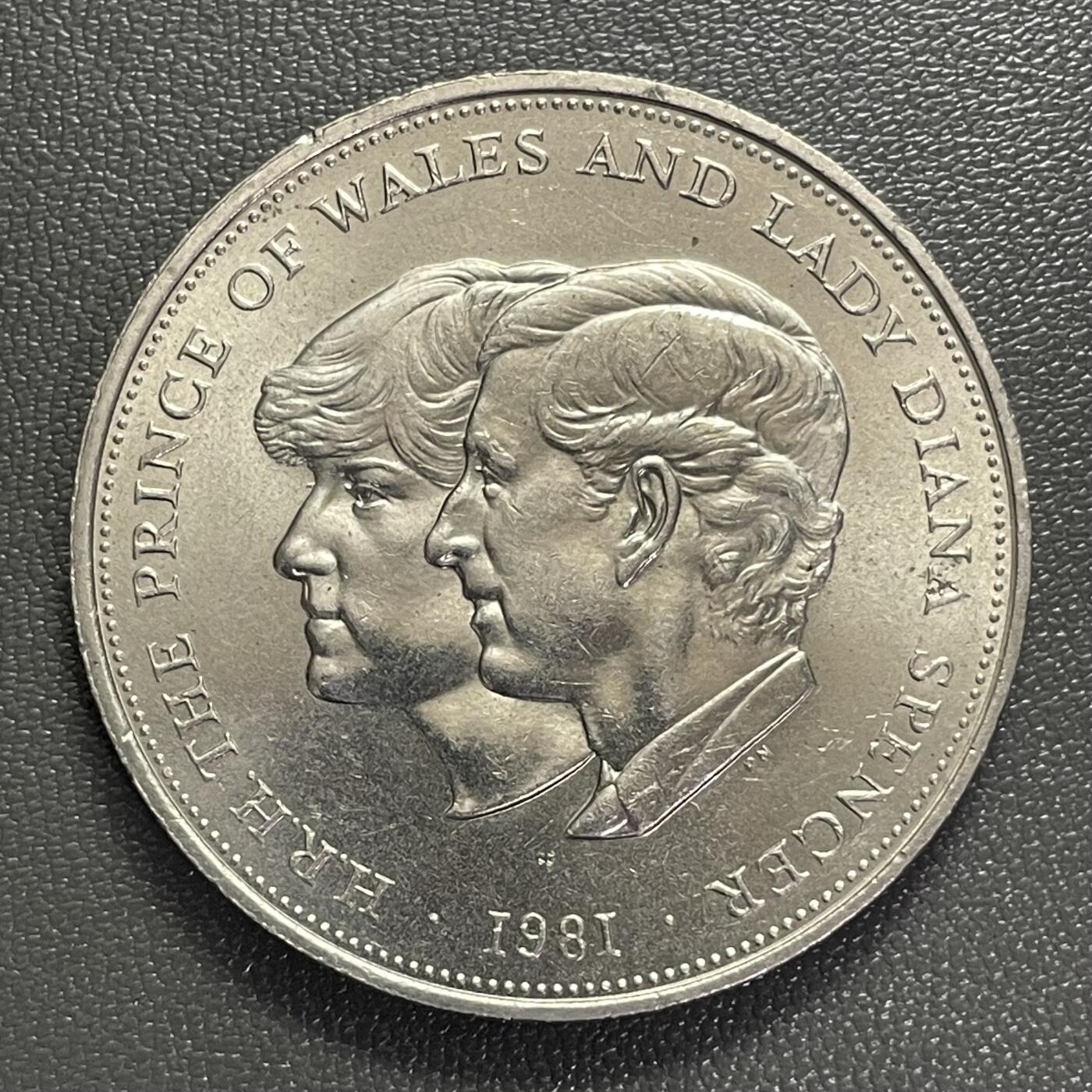 回流0301 英国1981年25便士克朗纪念币 查尔斯、黛安娜大婚 38mm 