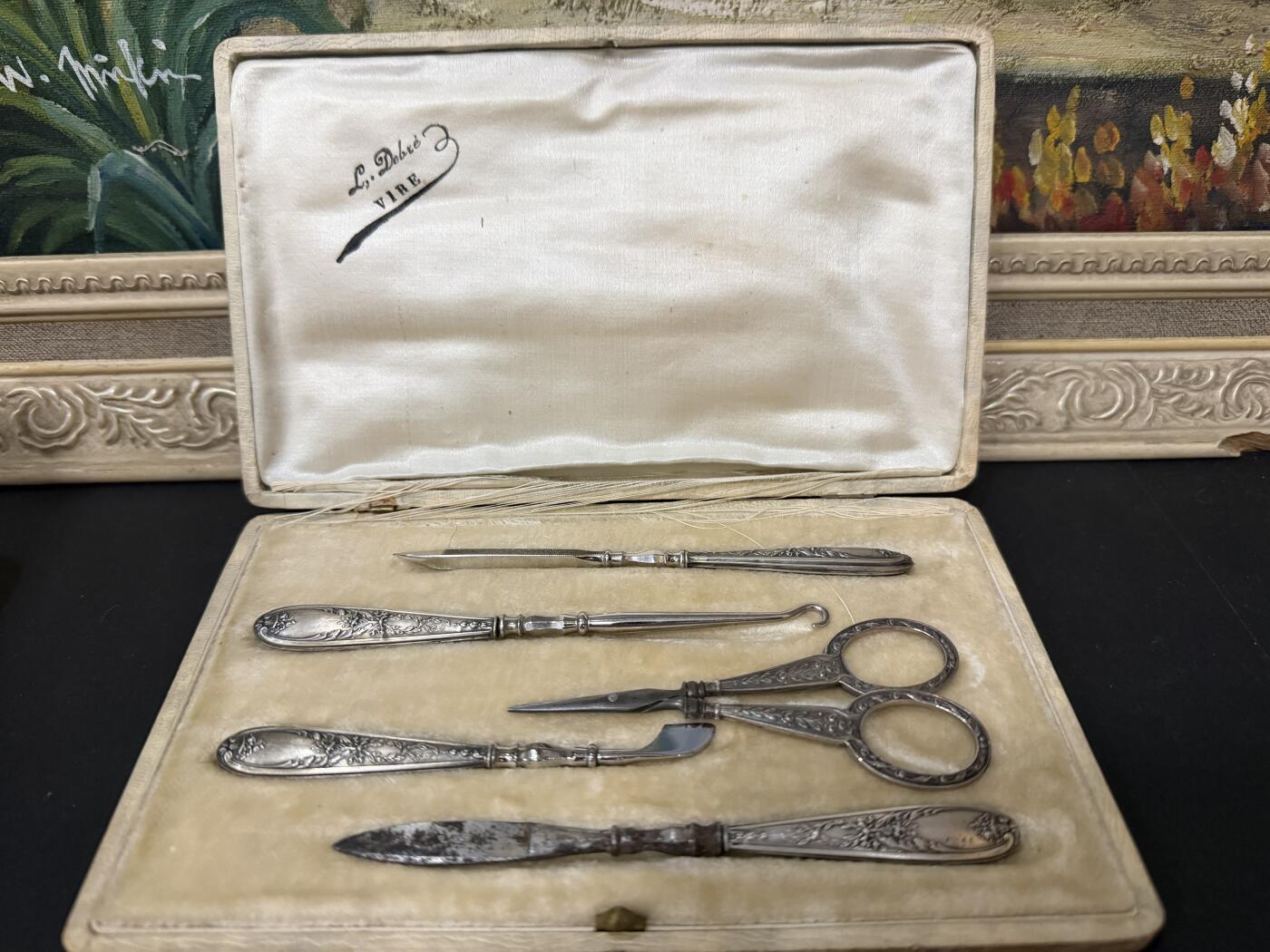 海外回流春节精品专场（一） 法国回流银工具一套（从上至下尺寸；13.6cm，14cm，10.2cm，10.7cm，13.4cm，重：71.1g，无银标）无银标）