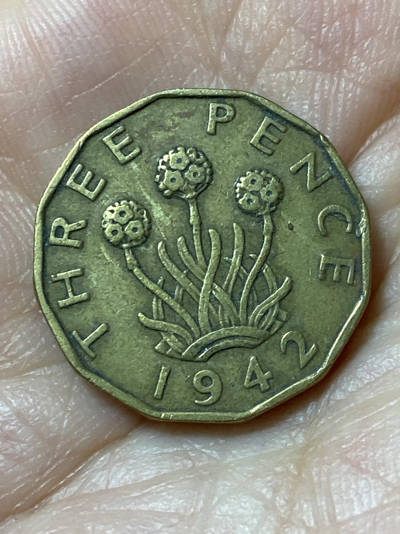 2026年第二十三场(总第一百九十二场）外国好品散币场(年后发货) 英国🇬🇧1942年3便士(乔治六世第一版)