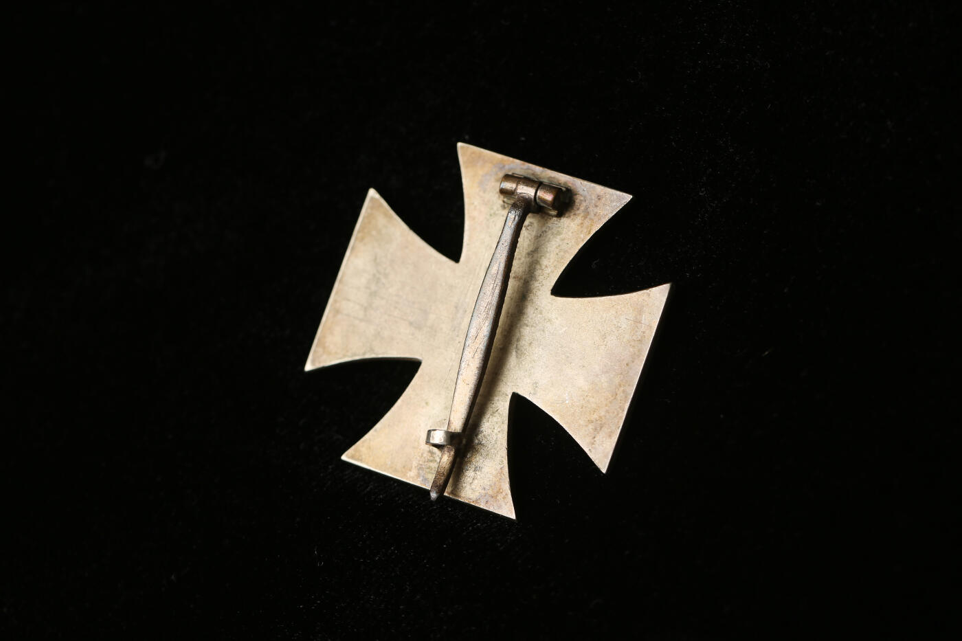 欢庆春节！戎马世界章牌大赏第112期春节大拍  德专场 98厂 无标一级铁十字勋章