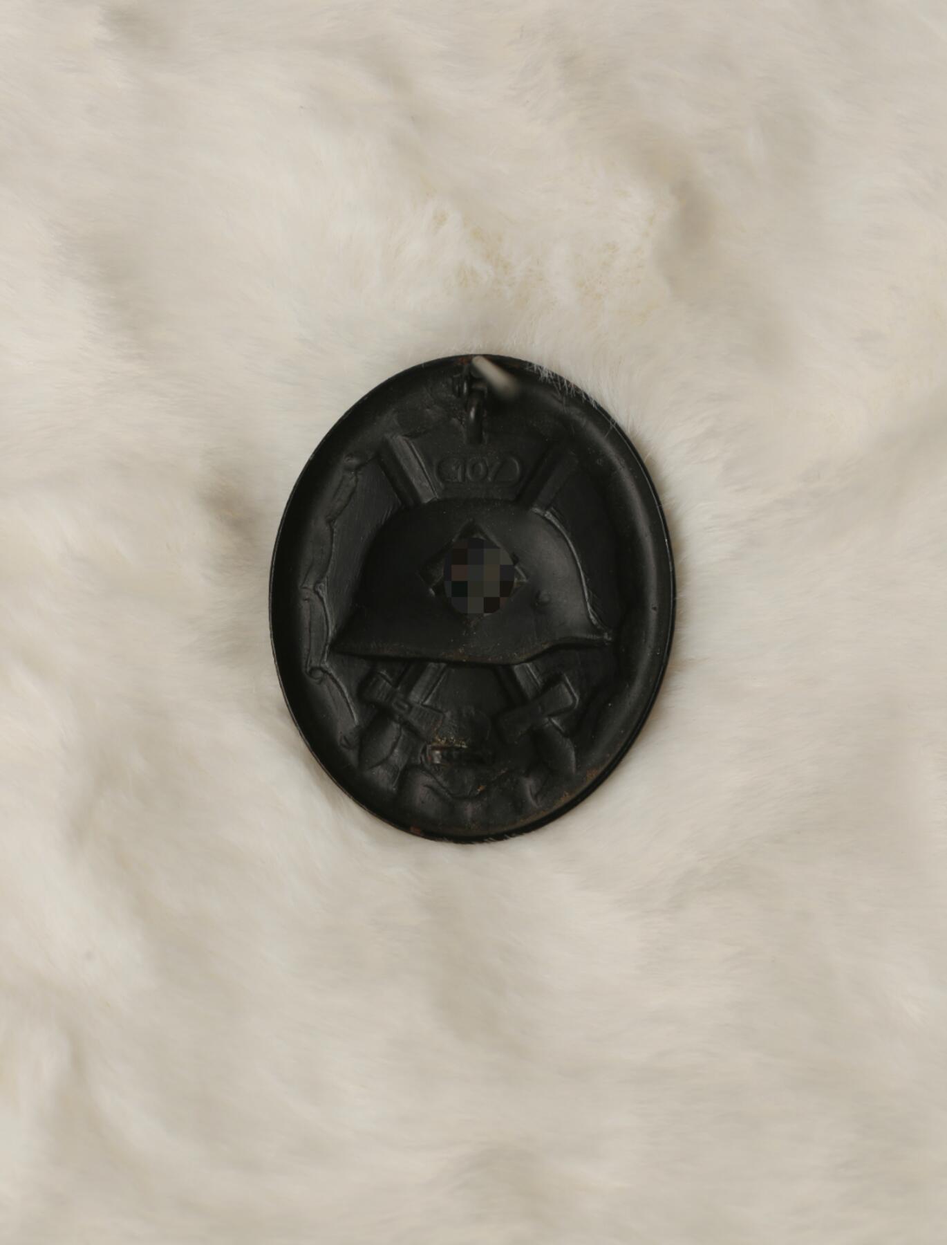 欢庆春节！戎马世界章牌大赏第112期春节大拍  德专场 二战黑色战伤奖章 背107标