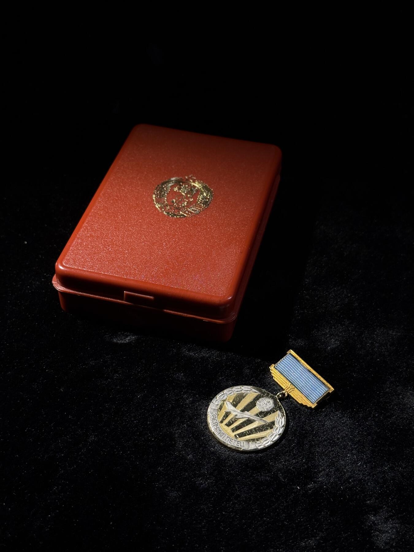 欢庆春节！戎马世界章牌大赏第111期春节大拍 保加利亚荣誉飞行员证章，极其少见