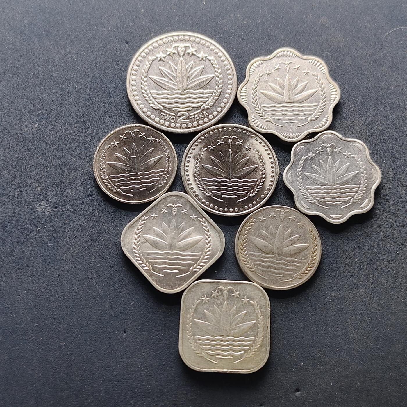 【全场包邮】纯粹捡漏拍502场 孟加拉国各年份8枚套币