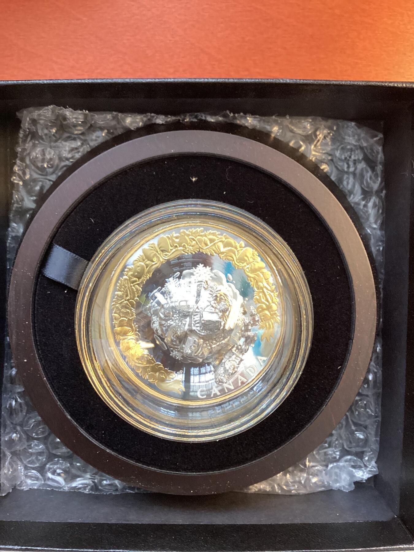 长老汇蛇年精选第一百场拍卖 2022加拿大圣诞马车可旋转5盎司镀金精制银币，157.6克，9999银，3D打印技术，1000枚