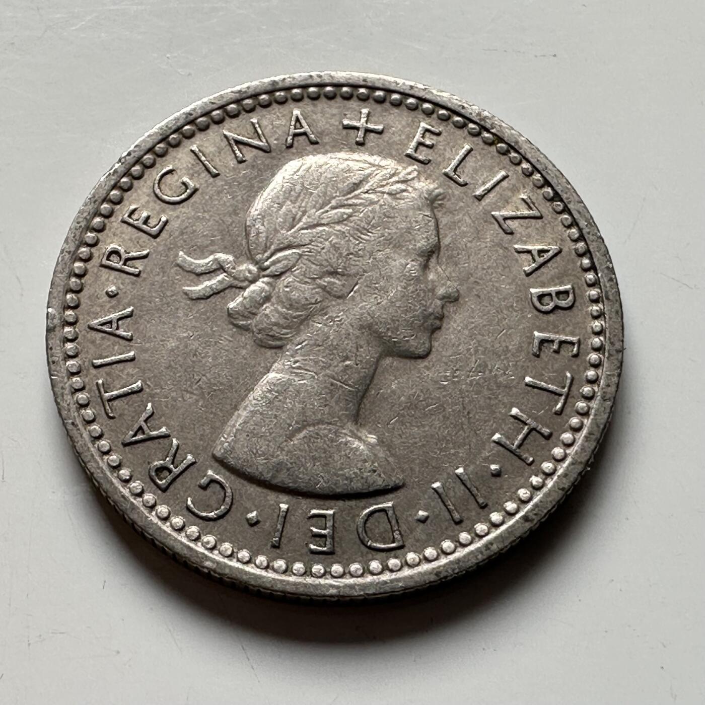 🌹外币初藏🌹🐯2026年第19场 快递已停，正月十五后再发 英国1964年六便士