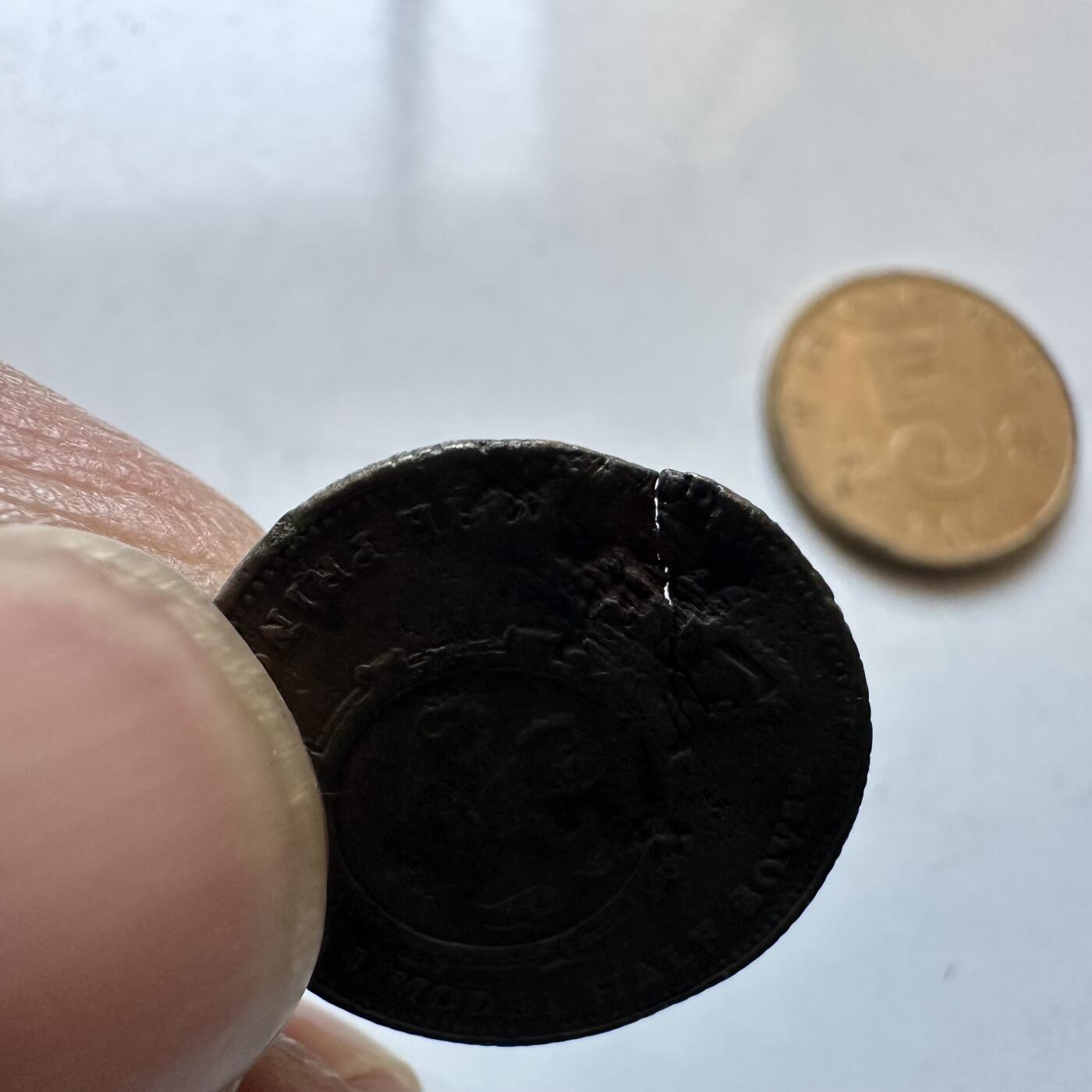 🌹外币初藏🌹🐯2026年第19场 快递已停，正月十五后再发 英国维多利亚小铜章 19.6毫米 有裂