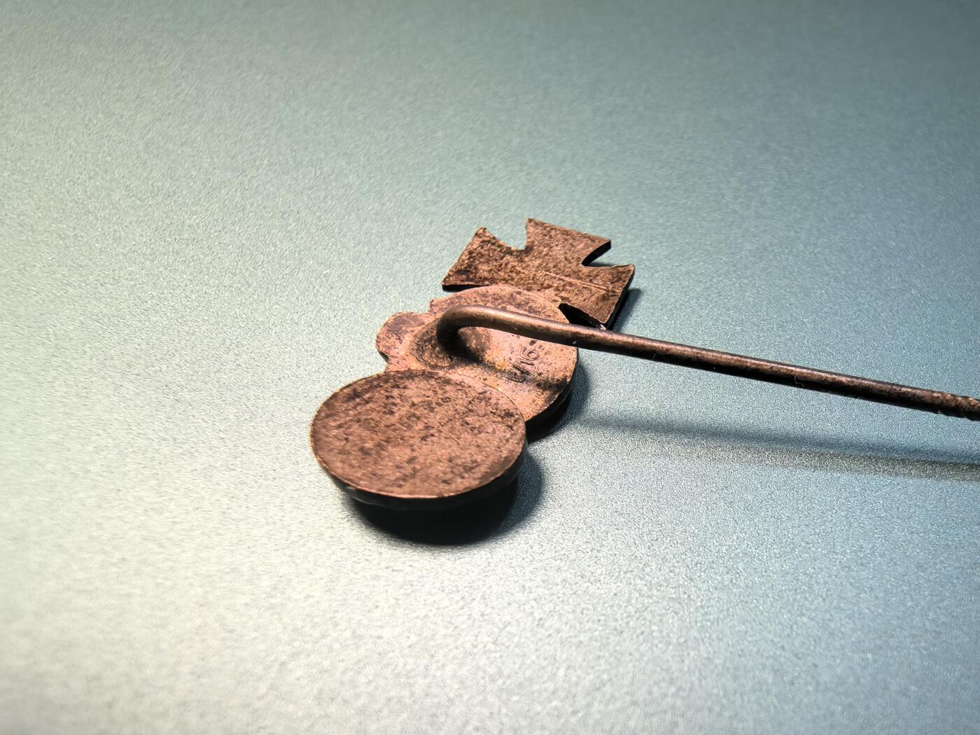 欢庆春节！戎马世界章牌大赏第112期春节大拍  德专场 德三二铁  冻肉 银战伤 mini插针 铜制 背打L/16标 非常好的ldo插针