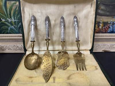 海外回流春节精品专场（一） - 法国回流19世纪纯银餐具一套（左起尺寸：15.8cm，18.8cm，15.9cm，16.5，120g，有银标）