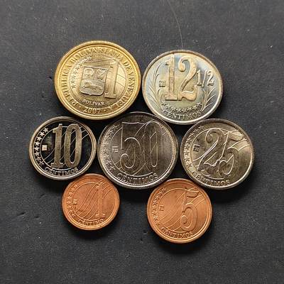 【全场包邮】纯粹捡漏拍502场 - 委内瑞拉2007年清年份7枚套币