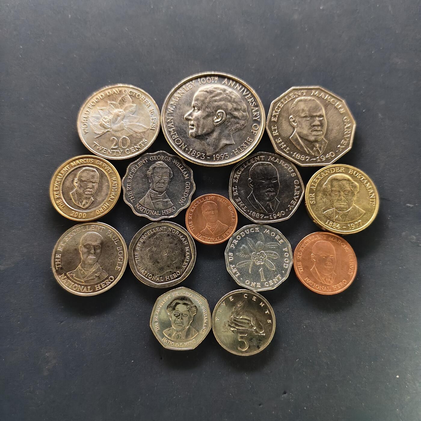 【全场包邮】纯粹捡漏拍502场 牙买加各年份各版本14枚套币一组