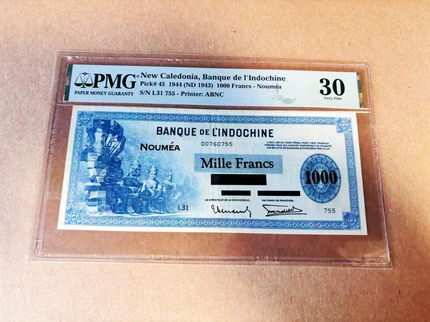 【Blue Auction】世界纸币精拍第786期——18级TOP拍卖/信誉/品质/专业/高效💫(年前收官场） 【仅2张更高分实钞 远比法属印支版本稀缺】新喀里多尼亚加盖 1944年1000法郎 佛像 劳动人民 风土人情 带中文字 PMG30 ABNC出品 无背标该状态已属实难得