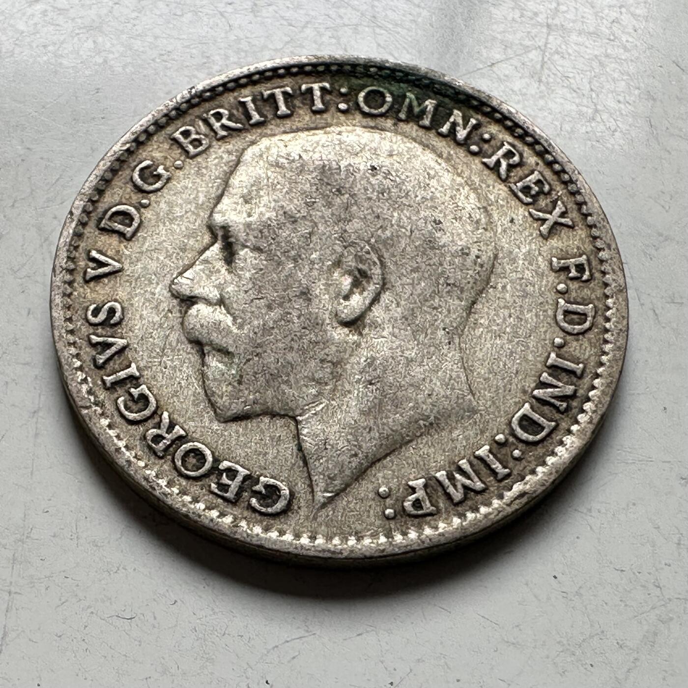 🌹外币初藏🌹🐯2026年第19场 快递已停，正月十五后再发 英国1921年三便士银币 1.41克50%银 c