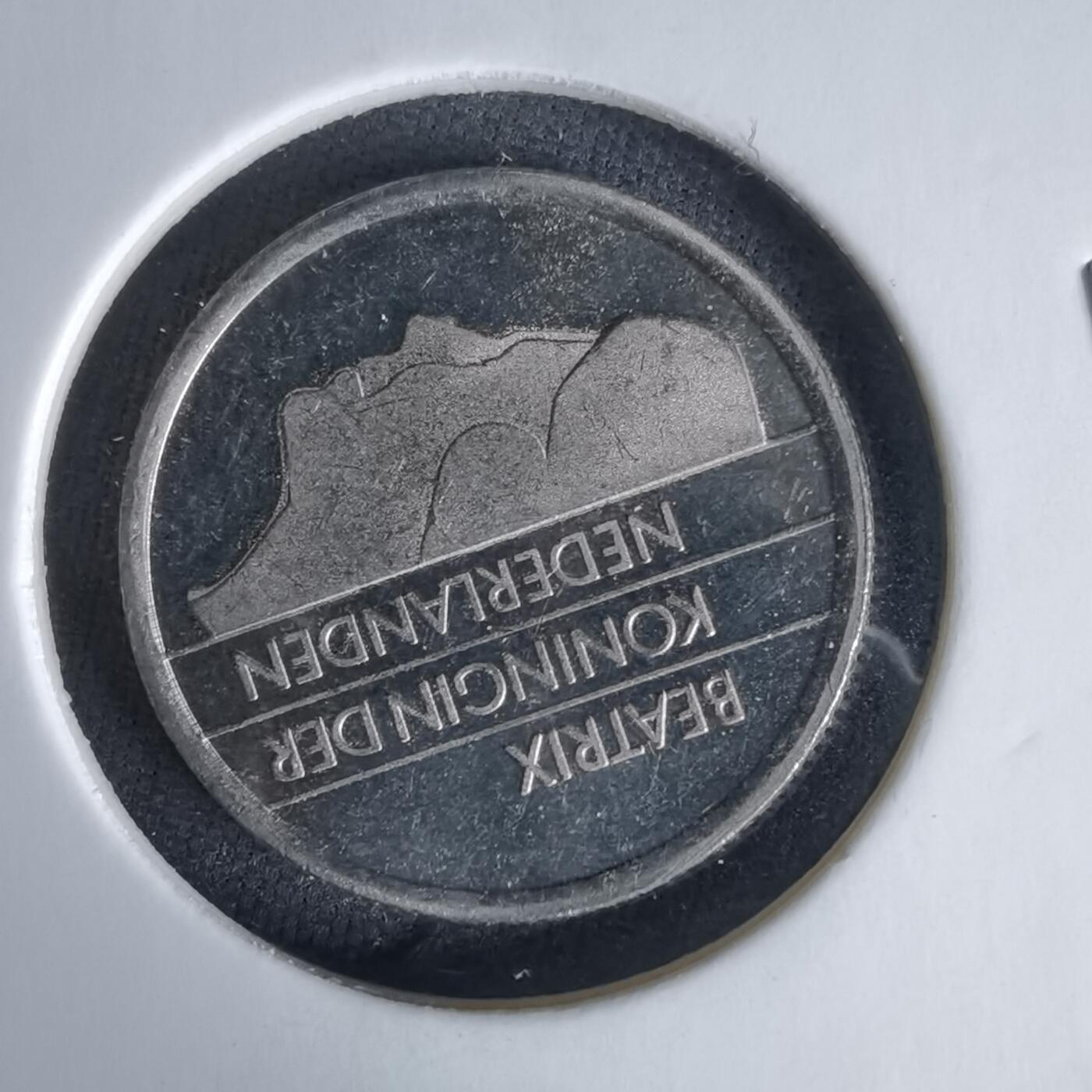 沼泽如烟--第991场 荷兰1987年25分