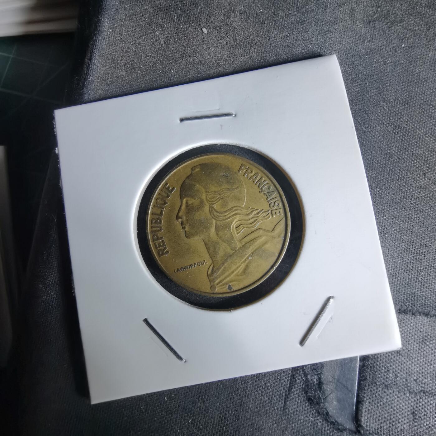 沼泽如烟--第991场 法国1964年20分