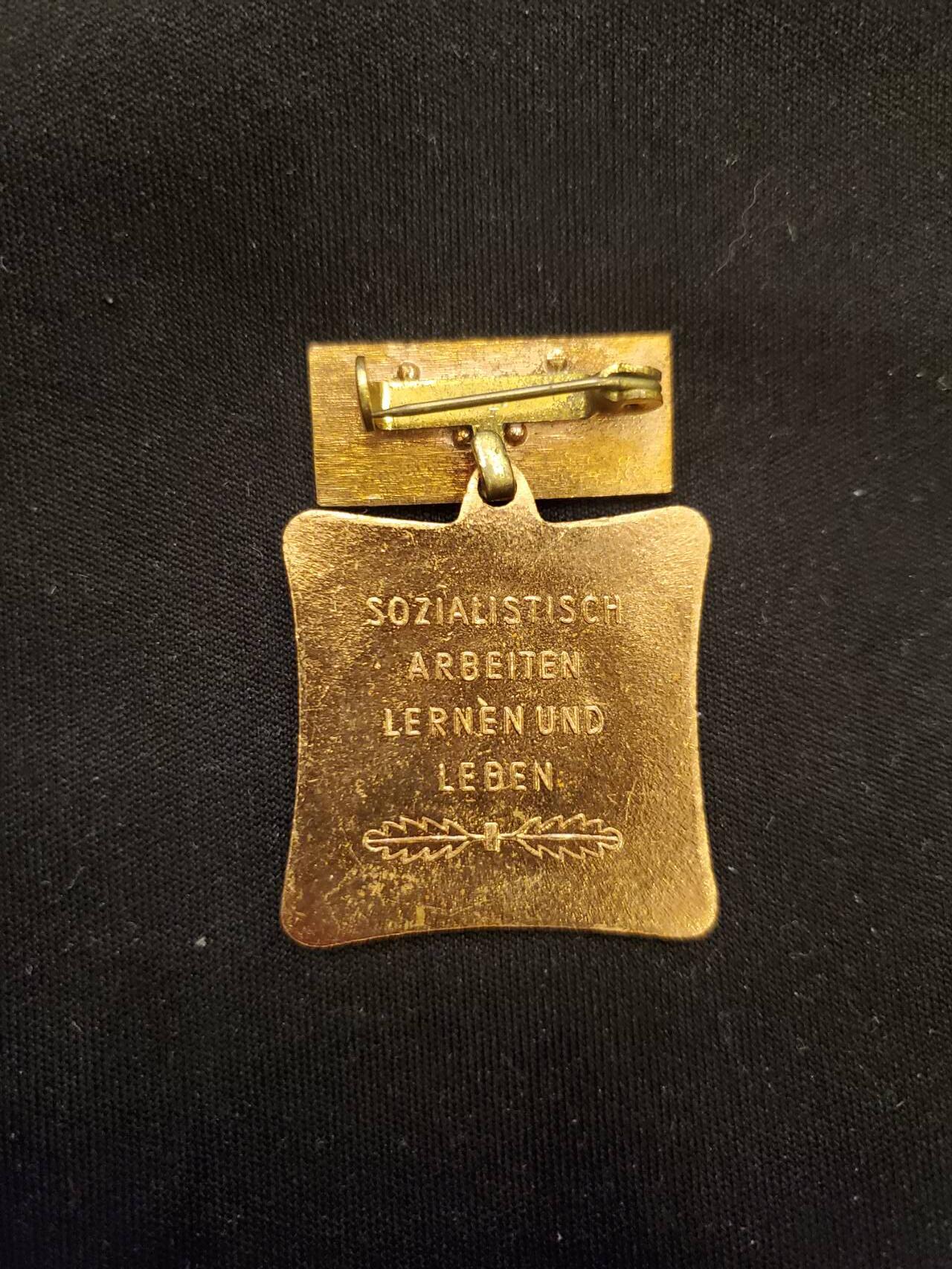 （450件拍品！制服徽章盛宴）罗岚⭐爱藏⭐年前甄选大拍场-店主清仓处理-分享拍场额外现金红包（实体经营）