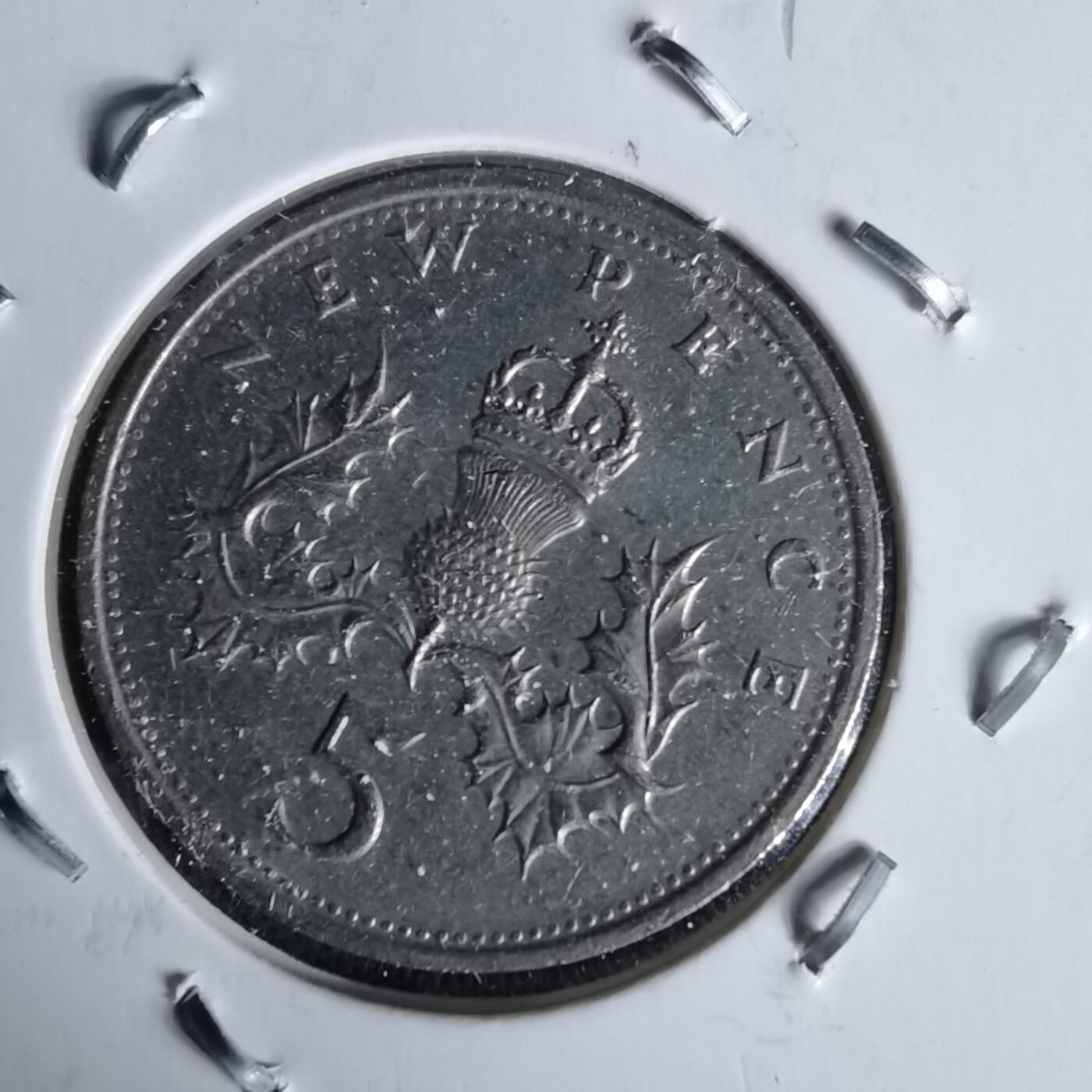 沼泽如烟--第991场 英国1979年5便士