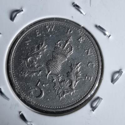 沼泽如烟--第991场 - 英国1979年5便士