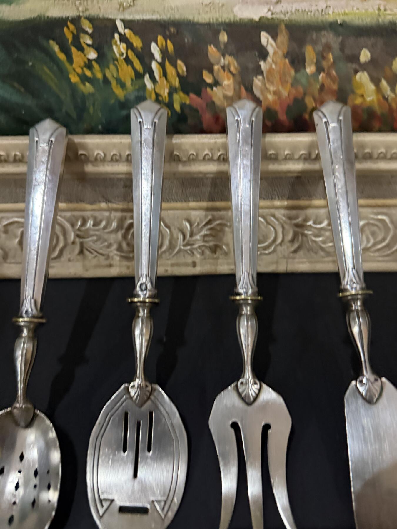 海外回流春节精品专场（一） 法国回流19世纪纯银餐具（尺寸：左起16.7cm，17.2cm，17.2cm，18.7cm，重：139.1g，有银标）