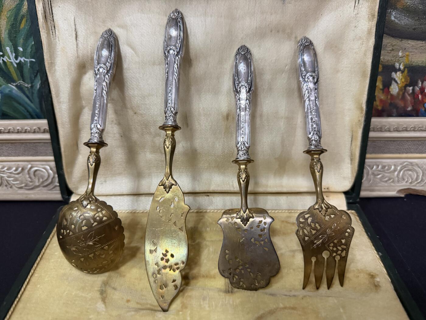 海外回流春节精品专场（一） 法国回流19世纪纯银餐具一套（左起尺寸：15.8cm，18.8cm，15.9cm，16.5，120g，有银标）