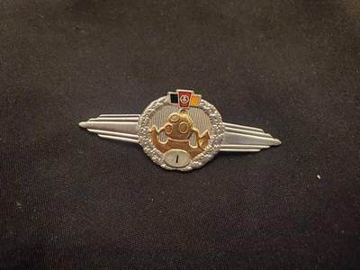 （450件拍品！制服徽章盛宴）罗岚⭐爱藏⭐年前甄选大拍场-店主清仓处理-分享拍场额外现金红包（实体经营） - 民主德国1960早期潜水技能章 转轮版本