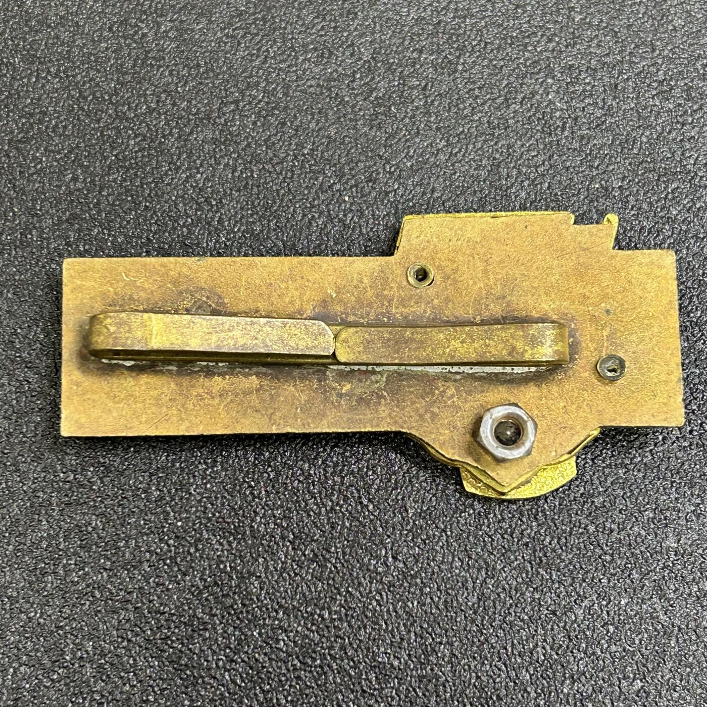 西秦中古拍卖第七十七期 2026马年新春专场 本场拍品年初九发出 匈牙利人民军1级驾驶员证章