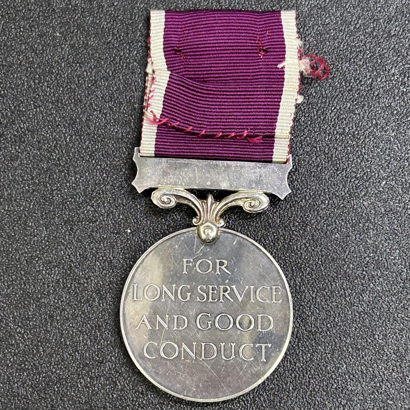 西秦中古拍卖第七十七期 2026马年新春专场 本场拍品年初九发出 英国长期良好服役奖章 银制 伊丽莎白二世版