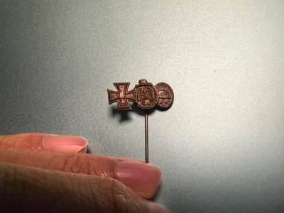 欢庆春节！戎马世界章牌大赏第112期春节大拍  德专场 - 德三二铁  冻肉 银战伤 mini插针 铜制 背打L/16标 非常好的ldo插针