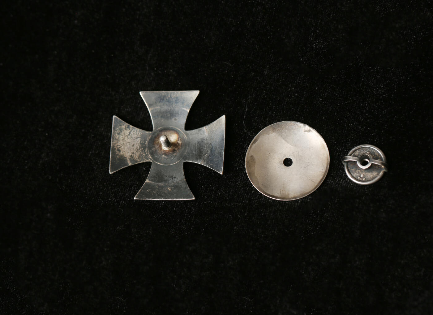 欢庆春节！戎马世界章牌大赏第112期春节大拍  德专场 一战一级铁十字勋章 大三片结构 800银标+星标  非常非常非常稀少的军官协会版本