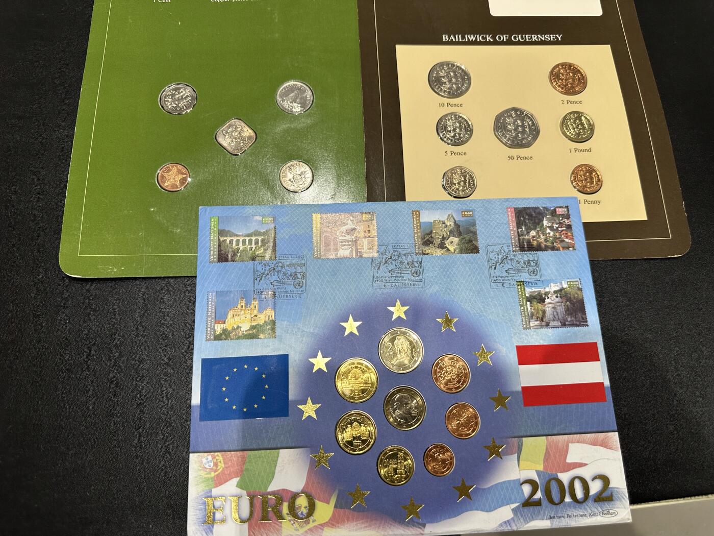 《外钞收藏家》第六百一十期（新年假期场/年后快递恢复正常再发货）（长期征集拍品、欢迎藏友们联系合作） 巴哈马、格恩西、欧元 3套精美硬币 一起 