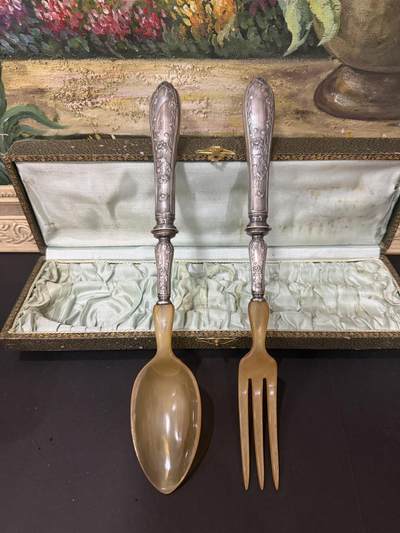 海外回流精品专场（五） - 法国回流19世纪纯银餐具一套（勺子：29.3cm，叉子：29.2cm，重：197g，有银标，只接受光谱检测纯度到不到900可退货，不接受烧制检测，损坏不可退）