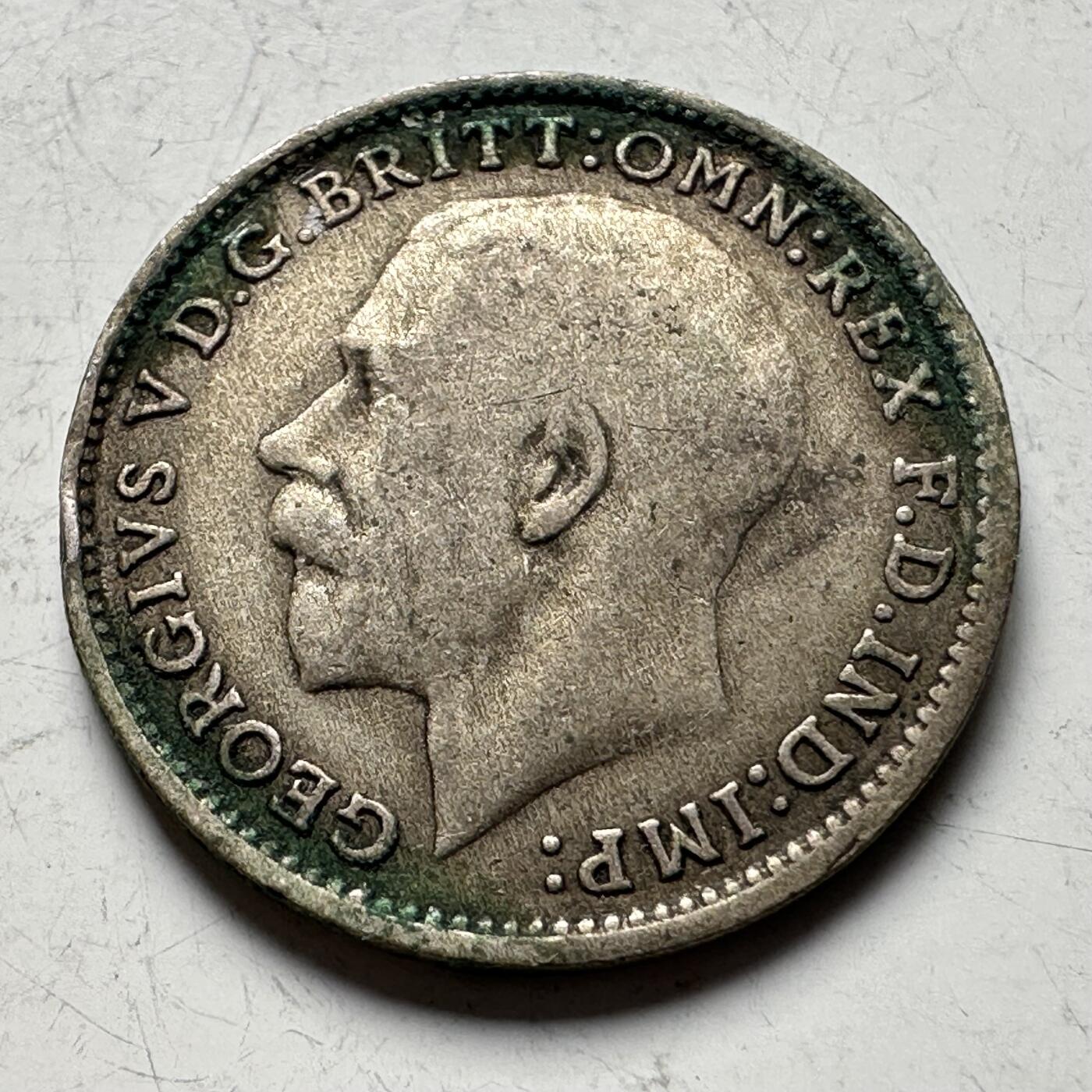 🌹外币初藏🌹🐯2026年第19场 快递已停，正月十五后再发 英国1921年三便士银币 1.41克50%银 d