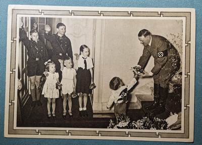 盛世勋华——号角文化勋章邮票专场拍卖第305期 - 德国（1939）未使用小胡子主题邮资明信片 与儿童在一起