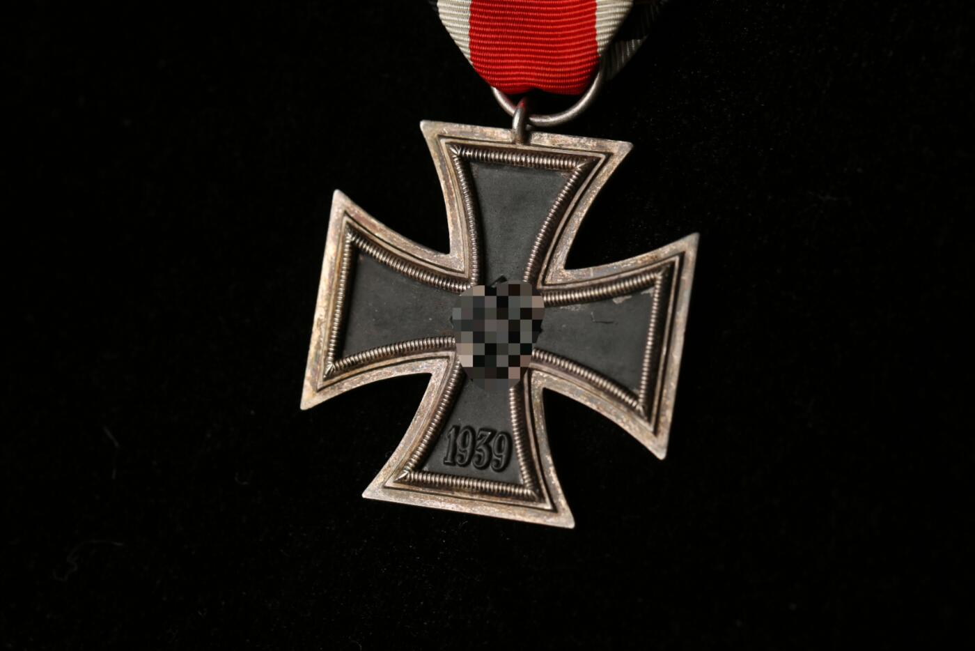 欢庆春节！戎马世界章牌大赏第112期春节大拍  德专场 98厂无标二级铁十字勋章