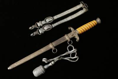 欢庆春节！戎马世界章牌大赏第112期春节大拍  德专场 - 德国陆军军官匕首，配吊挂带与军官剑穗——霍斯特（Hörster）制造 品相极好