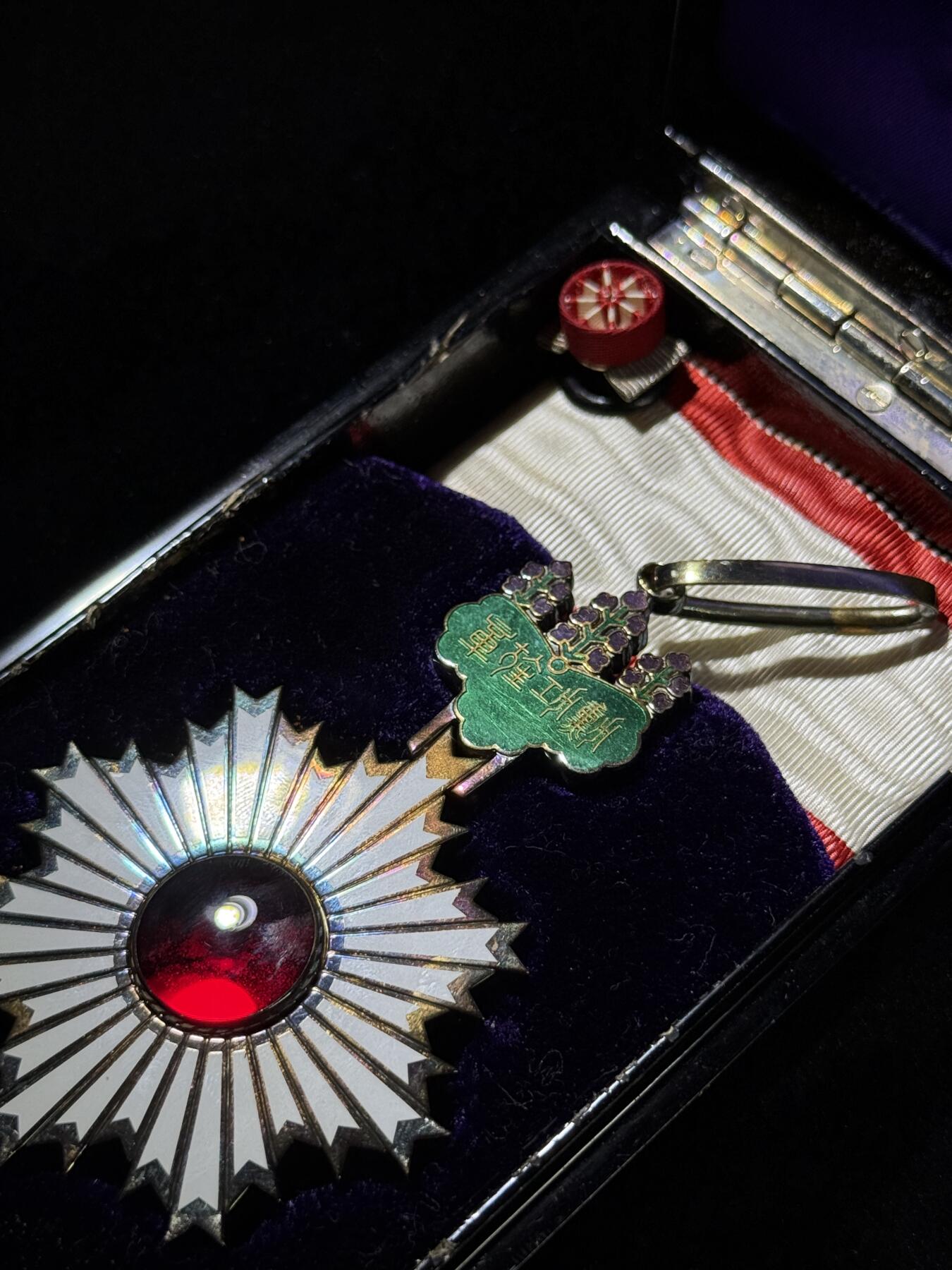 欢庆春节！戎马世界章牌大赏第111期春节大拍 勋三等旭日章