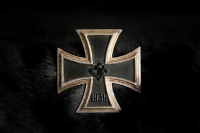 欢庆春节！戎马世界章牌大赏第112期春节大拍  德专场 - 德三 大三片式一级铁十字勋章  极其少见 Otto Schickle厂造无标（该厂有RK制造权限却在41年被禁止从事勋章生产，所以作品稀有））