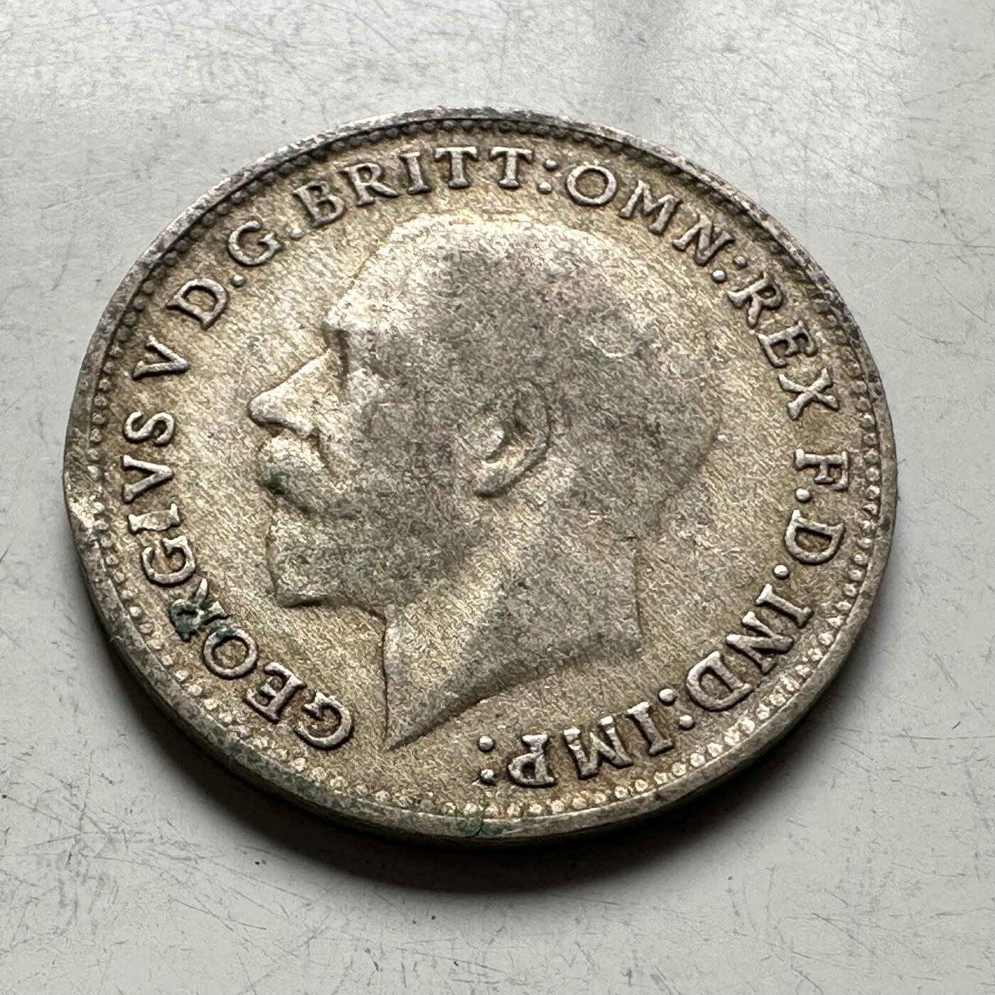 🌹外币初藏🌹🐯2026年第19场 快递已停，正月十五后再发 英国1920年三便士银币 1.41克50%银 b