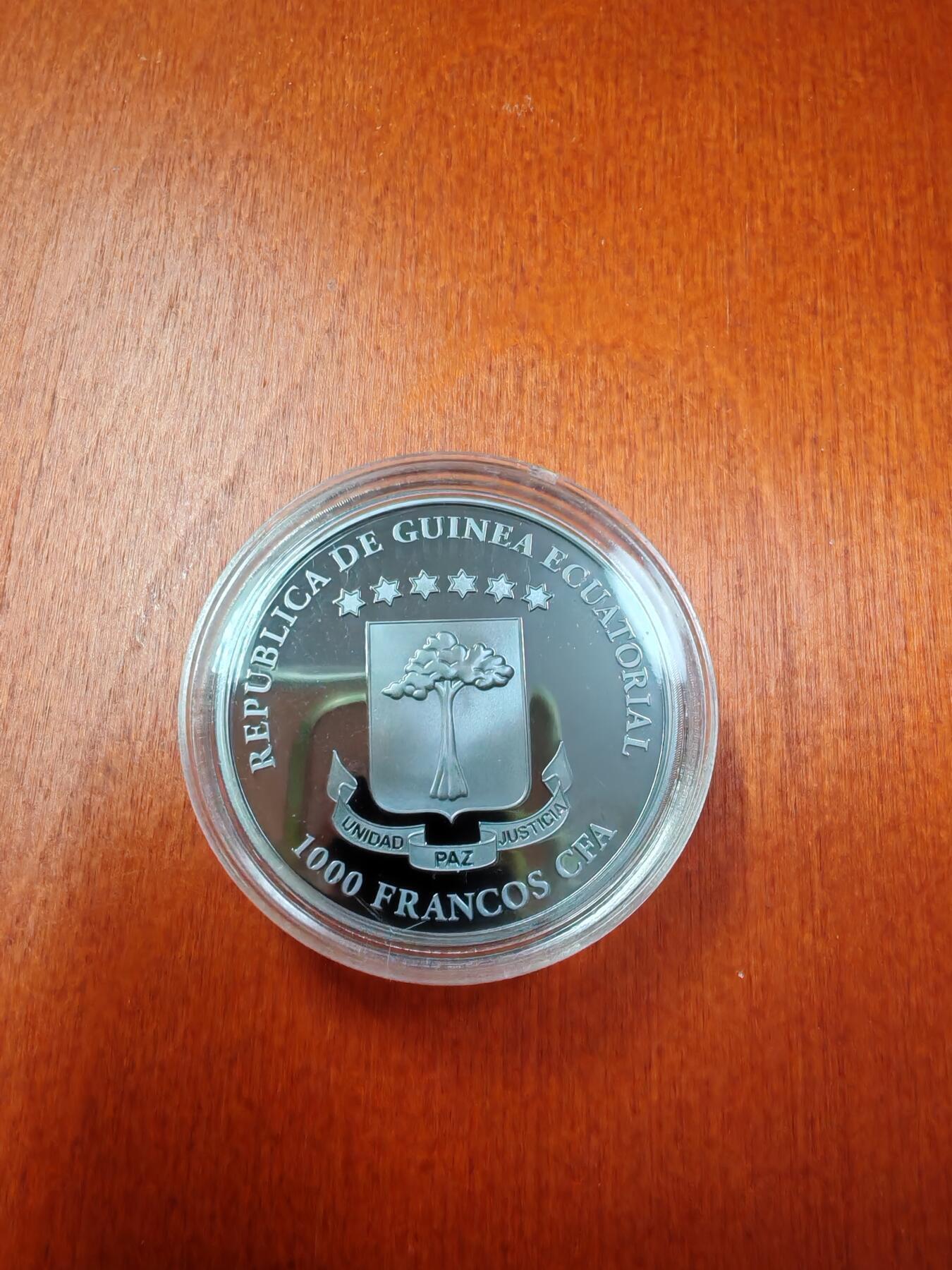 长老汇蛇年精选第一百场拍卖 2018赤道几内亚水晶骷髅1000法郎镶嵌施华洛水晶黑化精制银币，1盎司999银，盒证全，1750枚