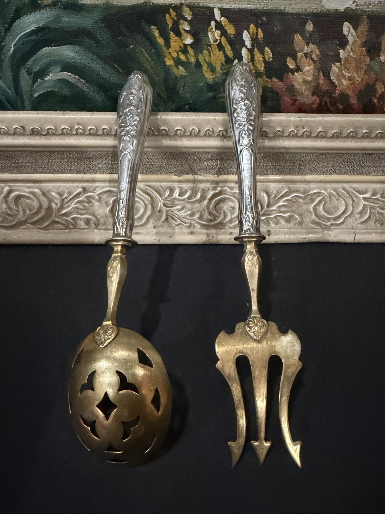 海外回流春节精品专场（一） 法国回流纯银餐具两把（尺寸：16.5cm，17cm，59.4个，有银标）