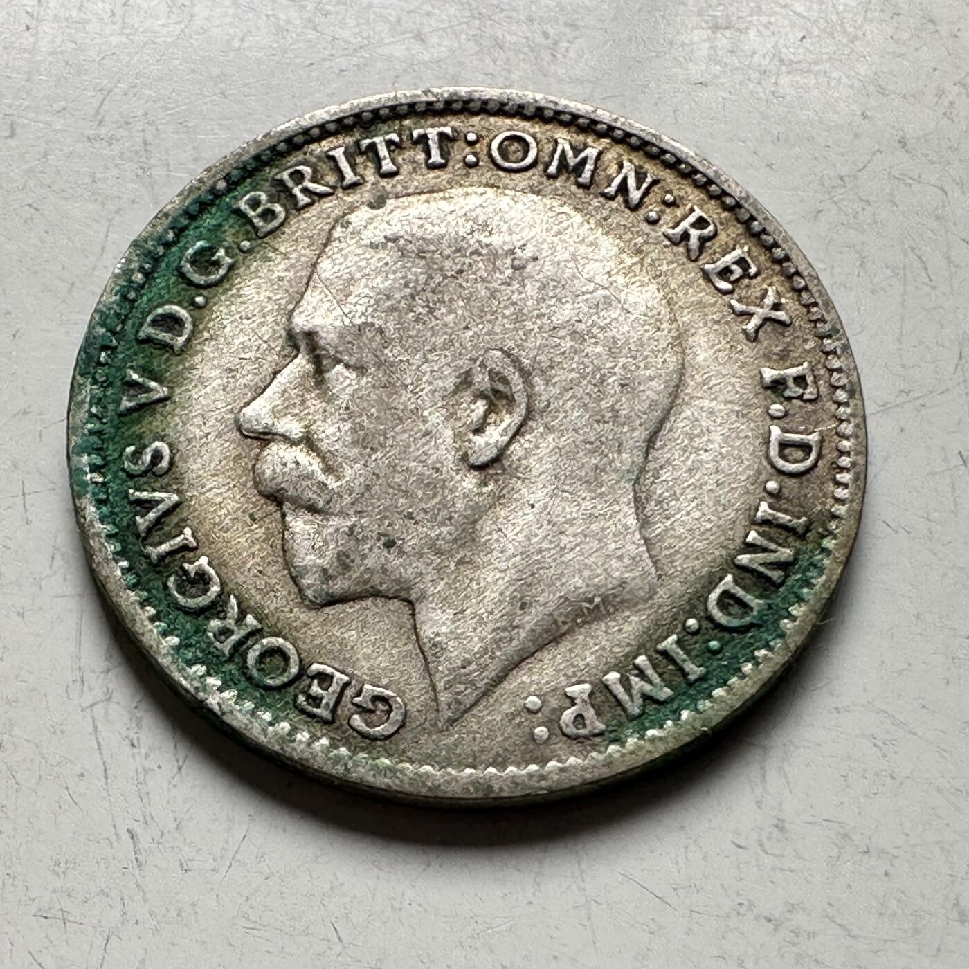 🌹外币初藏🌹🐯2026年第19场 快递已停，正月十五后再发 英国1921年三便士银币 1.41克50%银 a