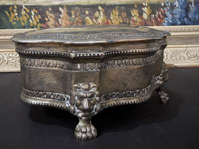 海外回流精品拍卖（五一专场） 法国回流19世纪包银首饰盒（尺寸：15cmX13.5cmX7cm，760.3g，无银标）